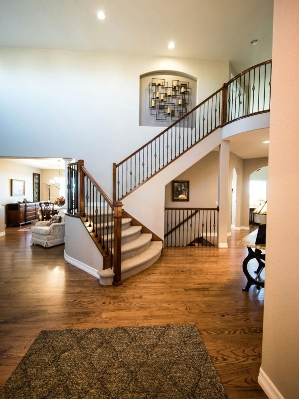 pexels-christa-grover-977018-2121121